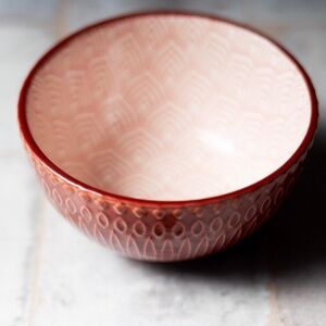 Signature Housewares Stoneware Red Pink Ceramic Geometric Print Small Bowl 4.5"